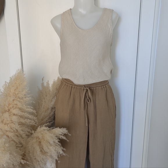 Linen Tank Top - Picture 2 of 3